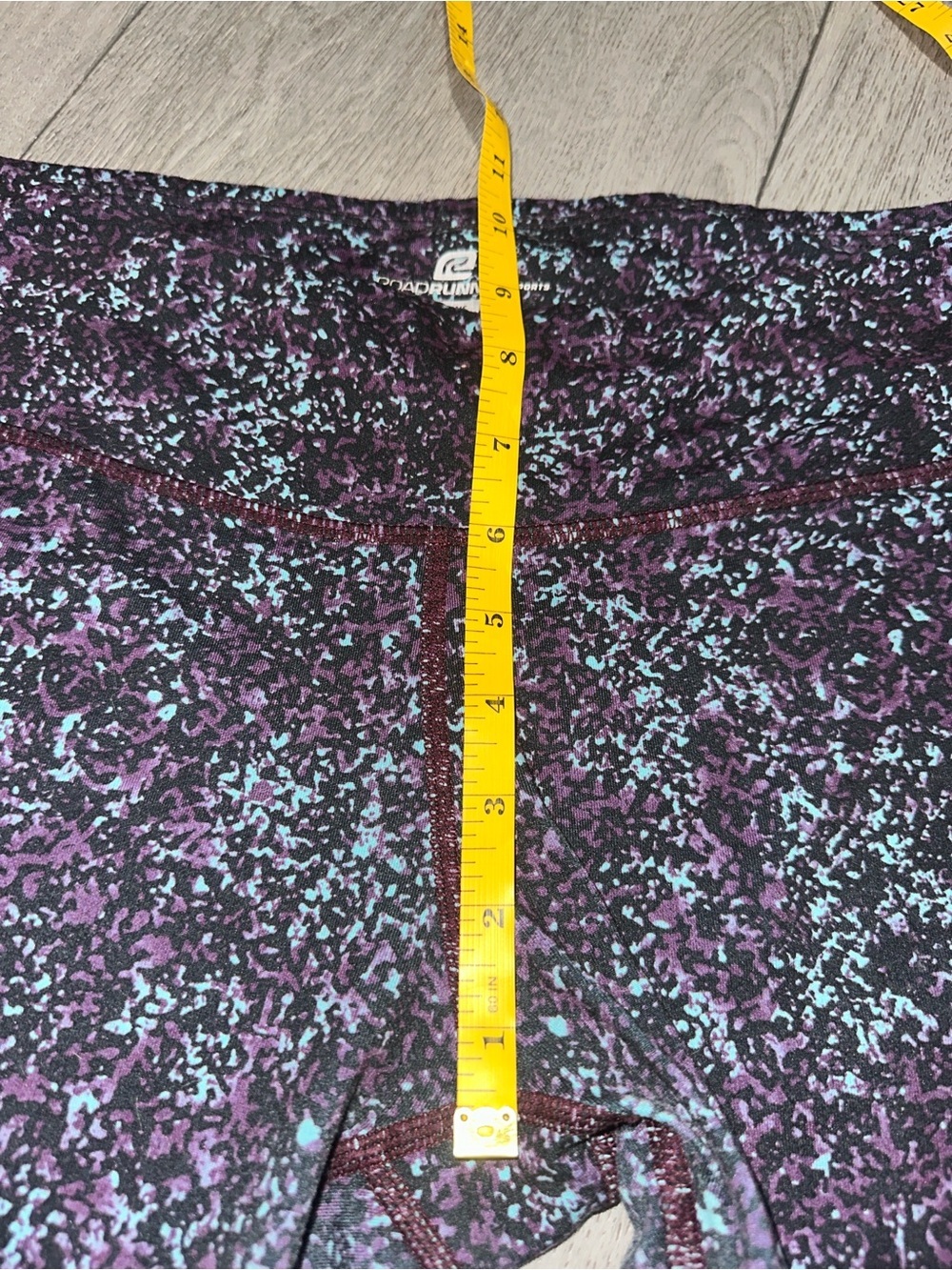 Roadrunner sports legging Purple Speckled Capris Leggings size medium - Picture 4 of 7